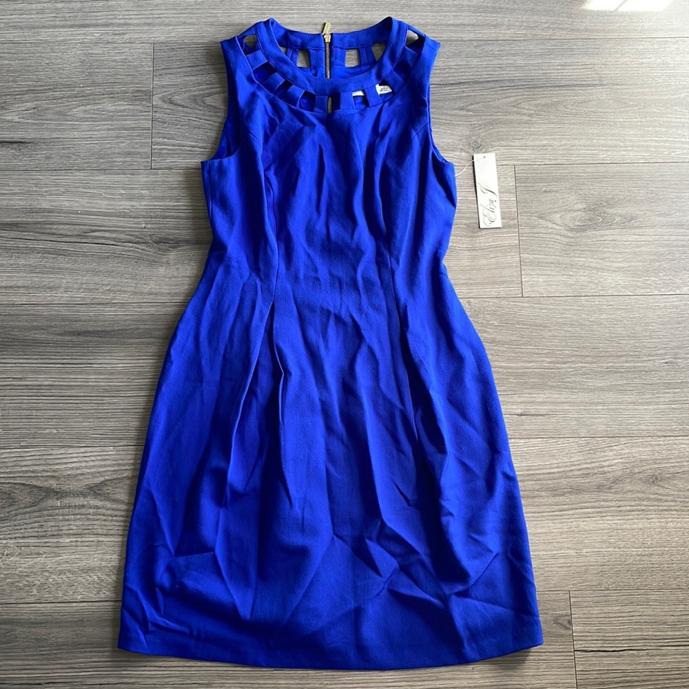 Beautiful brand new blue dress